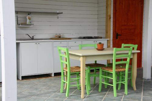 Two-Bedroom House image 3