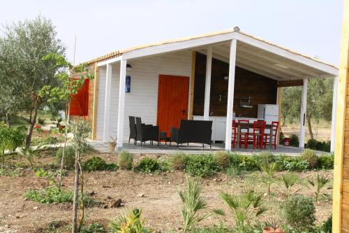 Two-Bedroom House image 4