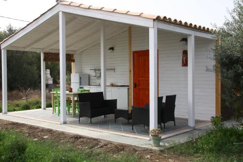 Two-Bedroom House image 5
