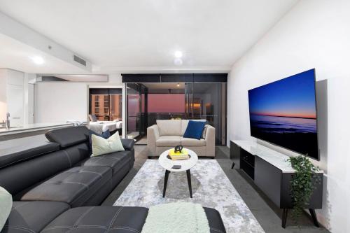 OCEAN VIEWS at Circle on Cavill Surfers Paradise - From Floor 22 - 3 Bedroom Apartments - Self Contained & Privately Managed