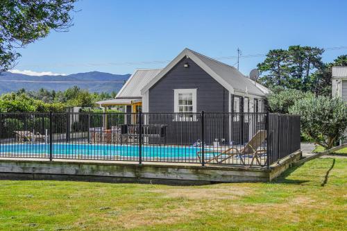 The Longwood Barn - Accommodation - Featherston