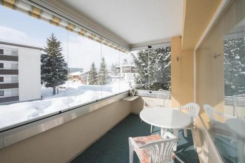 Sonniges Apartment mit Balkon, Smart-TV & Hue automatic lighting Davos-Platz