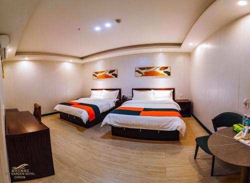 room detail thumbnail 1