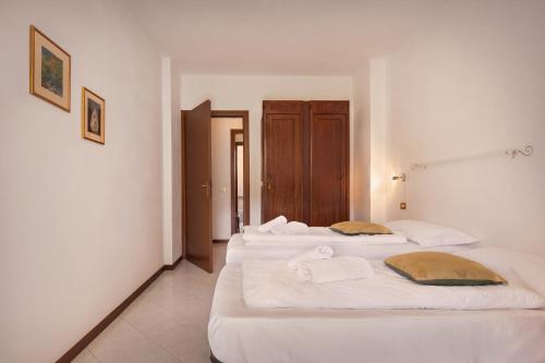 Casa Lory-Appartamento a Garda - Tap to explore photos