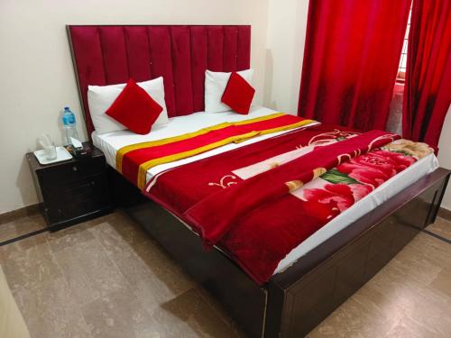 Second Home Family Hotel - image 3