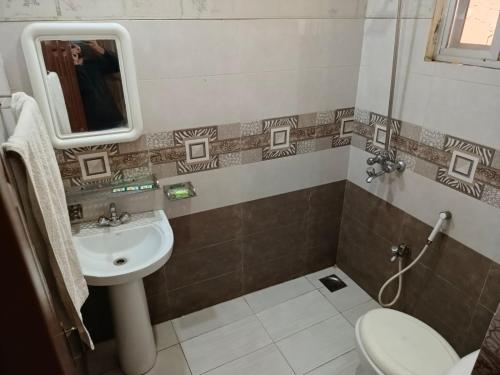 Second Home Family Hotel - image 13