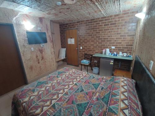 Radeka Downunder Underground Motel - Tap to explore photos