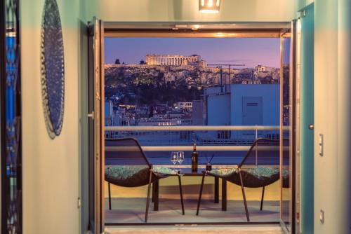 Acropolis View Mini Sky Suite & Hot Tub, Ateny