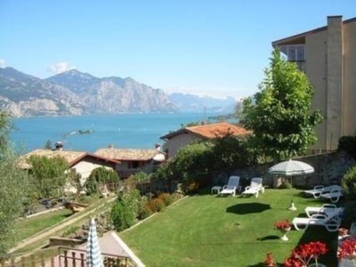 Nette Einzimmerwohnung im Casa Mary, mit Seeblick, Terrasse und Garten