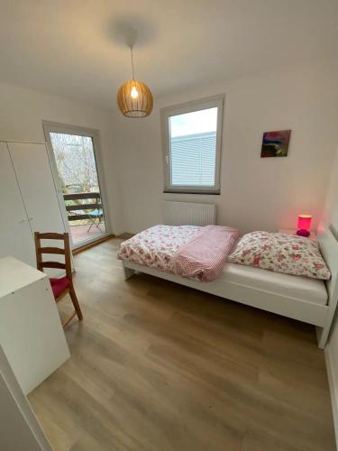 Kleines feines Zimmer mit Balkon