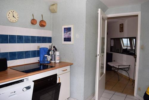 Two-Bedroom Apartment with Sea View image 8