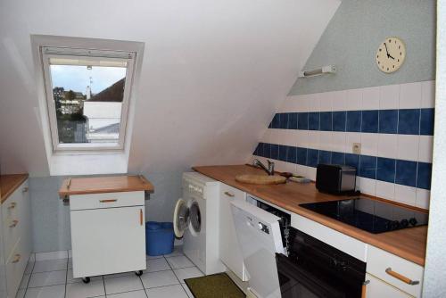 Two-Bedroom Apartment with Sea View image 7