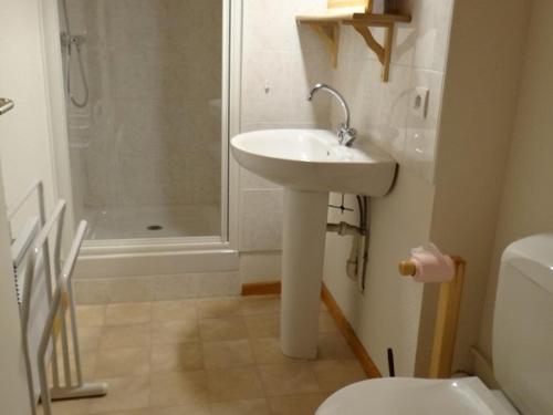 Duplex spacieux, 3 pièces près des pistes, Saint-Jean-d'Aulps - FR-1-573-76 (Duplex spacieux, 3 pieces pres des pistes, Saint-Jean-d'Aulps - FR-1-573-76) in Le Biot
