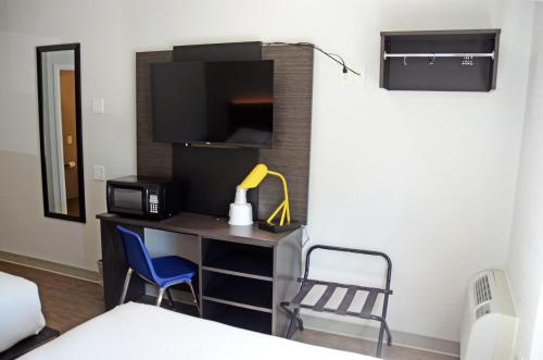2 double beds