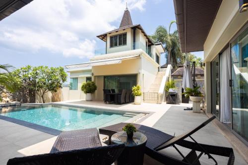 4BDR luxury pool villa & office space in Cherngtalay-Bangtao