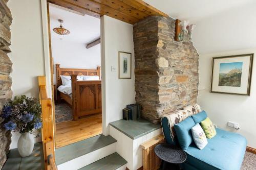HIGH TREES BYRE - Two bed Cottage with Log Burner & Incredible Views