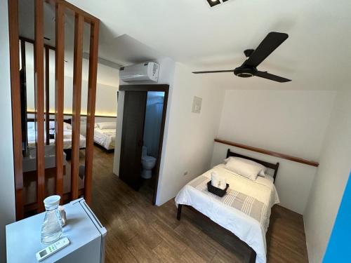 2 double beds, 1 twin bed