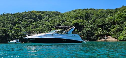 Happy Boat Angra dos Reis in Freguesia de Santana