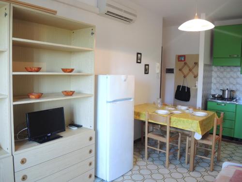 Two-Bedroom Apartment image 4