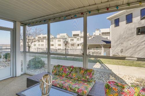 Modern Osage Beach Condo with Grill and Fireplace!