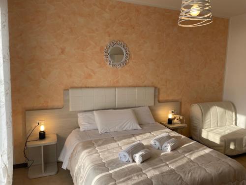 Double Room image 10