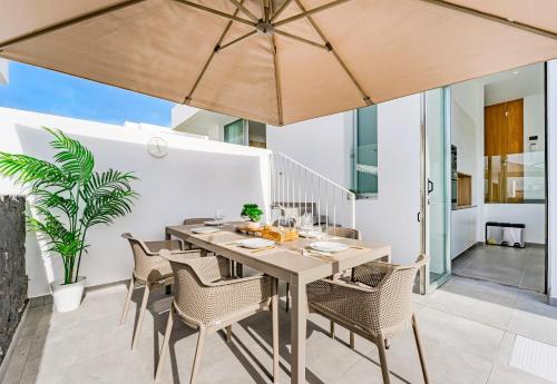 Villa Larisa - private heated pool, chill out and BBQ 5