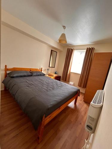 Specious 1 Bed Apartment free wifi and parking