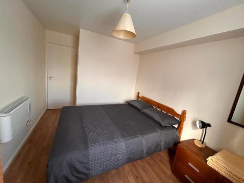 Specious 1 Bed Apartment free wifi and parking