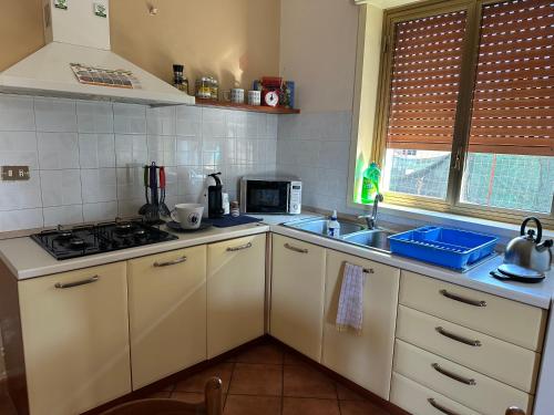 Facilities, Antonio's villa al mare con vista sull'Etna Vaccarizzo Catania in Vaccarizzo-delfino