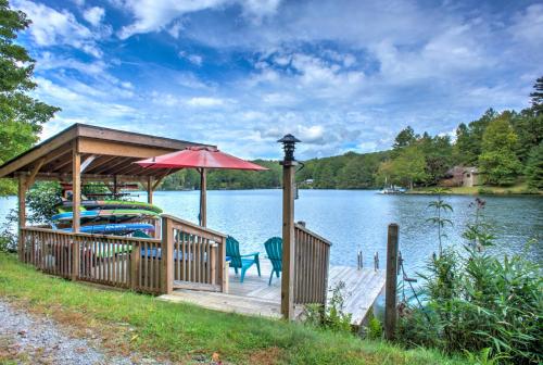 The Oak Lake House on Wanteska