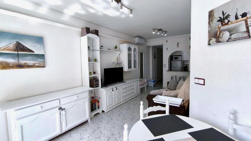 Shared lounge/TV area, Alba Apartman Torrevieja in Torrevieja