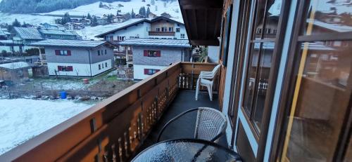 Apartment with Mountain View