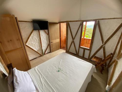 Cabana rural con piscina in Atardeceres