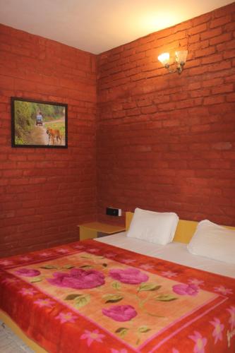 corbett safari room & adventure