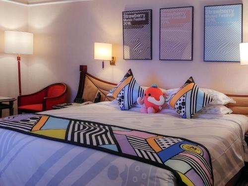 room detail thumbnail 1