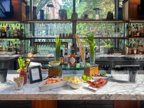 539127930 Crowne Plaza Atlanta Perimeter at Ravinia by IHG
