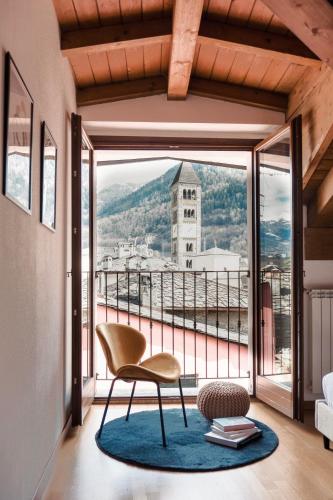 PENTHOUSE CON VISTA [6 minuti dal Bernina Express]