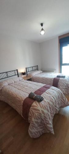 Apartamento con 2 dormitorios, garaje y terraza junto a Valladolid - Apartment