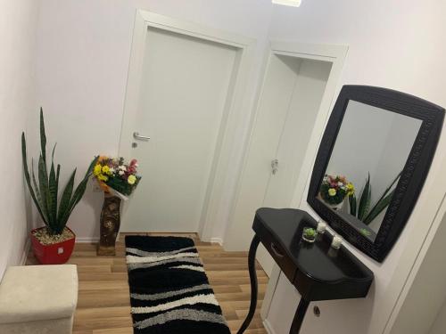 Flat in Berat's Center & Great Terrace - image 4