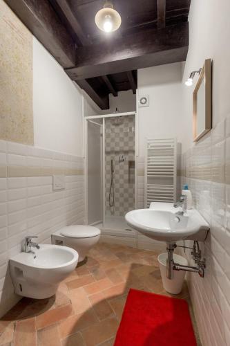Double Room image 8