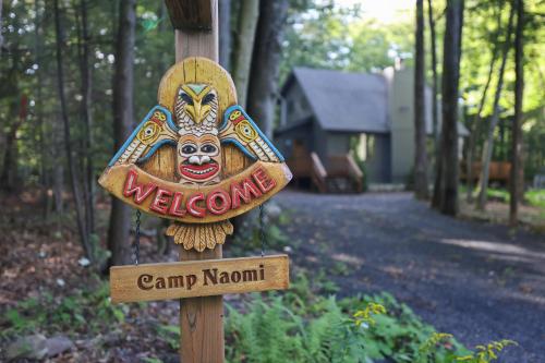 Pocono Pines Summer Retreat with Unmatched Amenities & Private Deck 3BR 2BA in Pocono Pines, USA