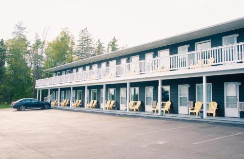 ทัศนียภาพภายนอกโรงแรม, Ceilidh Country Lodge in แบดเดค (โนวา สโคเทีย)