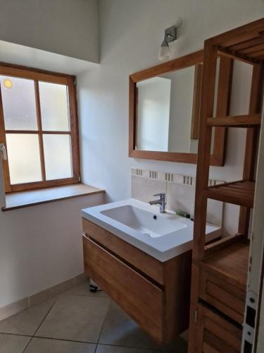 浴室, Gite les Frênes avec pré dans joli hameau (Gite les Frenes avec pre dans joli hameau) in 弗爾芒通