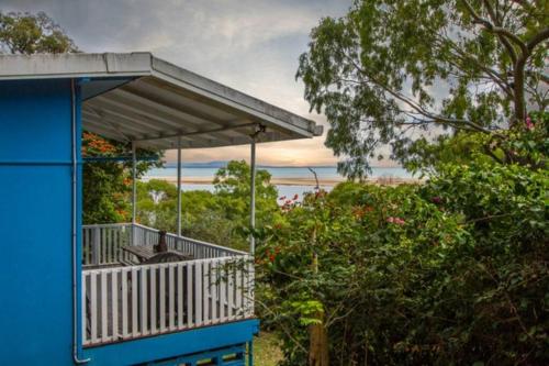 Sunset Villa - Charming, Pet-Friendly Studio-Style Retreat with Fantastic View in Historic 1770