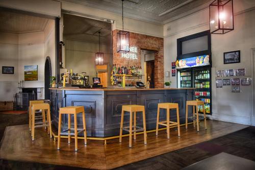 Junee Hotel - Cootamundra