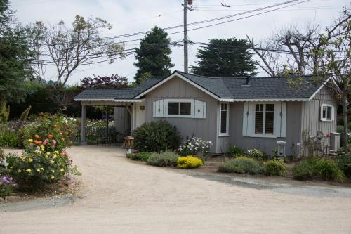 Carmel River Inn