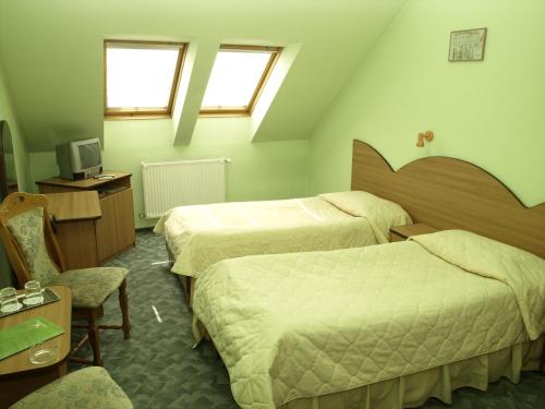 Hotel Everest - image 12