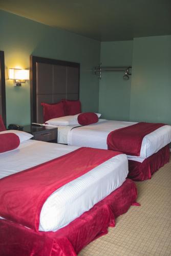 Deluxe Queen Room with Two Queen Beds