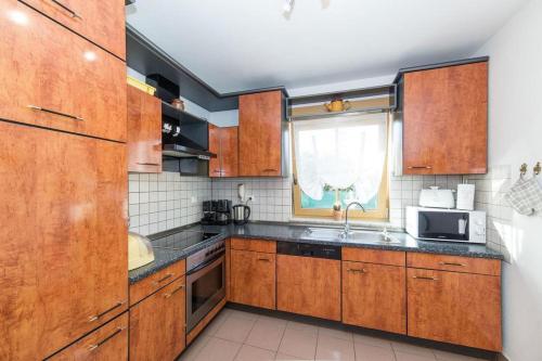Four-Bedroom Holiday Home image 5