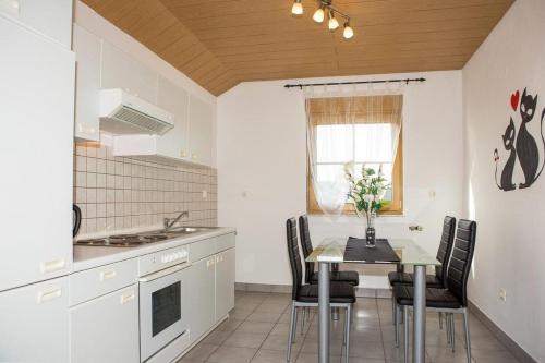 Four-Bedroom Holiday Home image 3